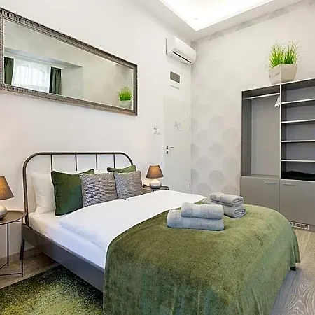 호텔 Silver By Staymood Holidays 3*