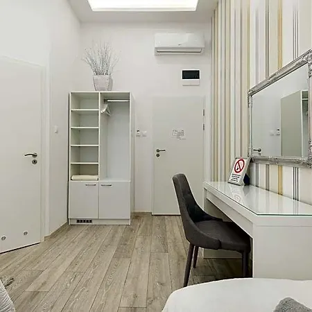 Silver By Staymood Holidays 호텔 3*