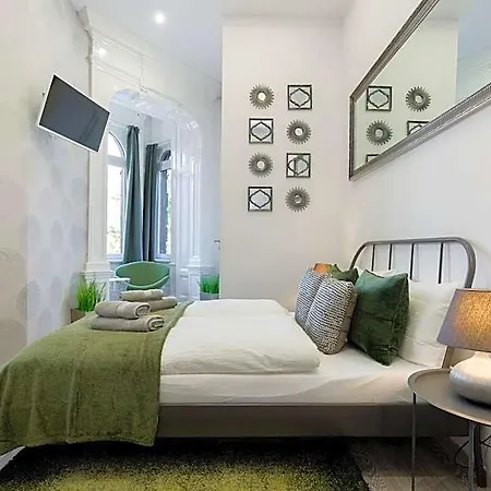호텔 Silver By Staymood Holidays 부다페스트